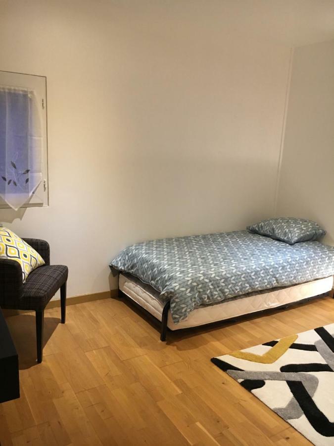 Appartement Independant Chez L'Habitant Bezons Eksteriør billede
